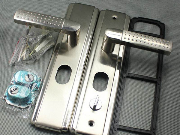 臨汾換鎖電話(開門鎖安裝指紋鎖)